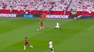 开云体育在线网站-【欧联杯】曼联送大礼，安-奈西里双响，塞维3比0