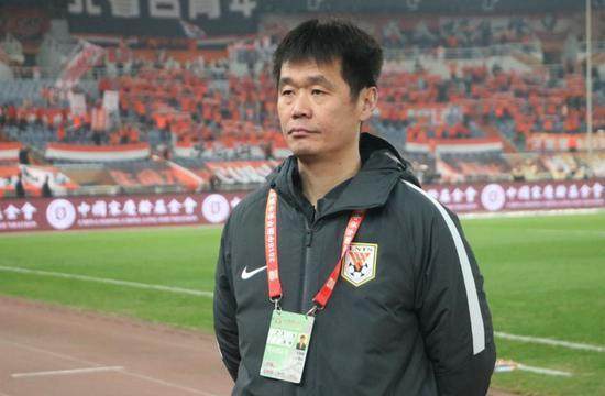 李霄鹏成执教中国男女足第1人 世界足坛仅有3人